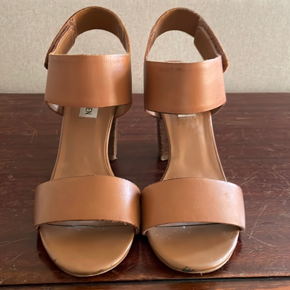 Steve Madden open toe chunky heel in brown size 8